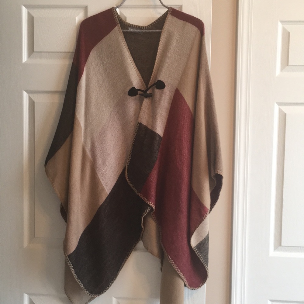 Earth tone sweater cape, ONE SIZE